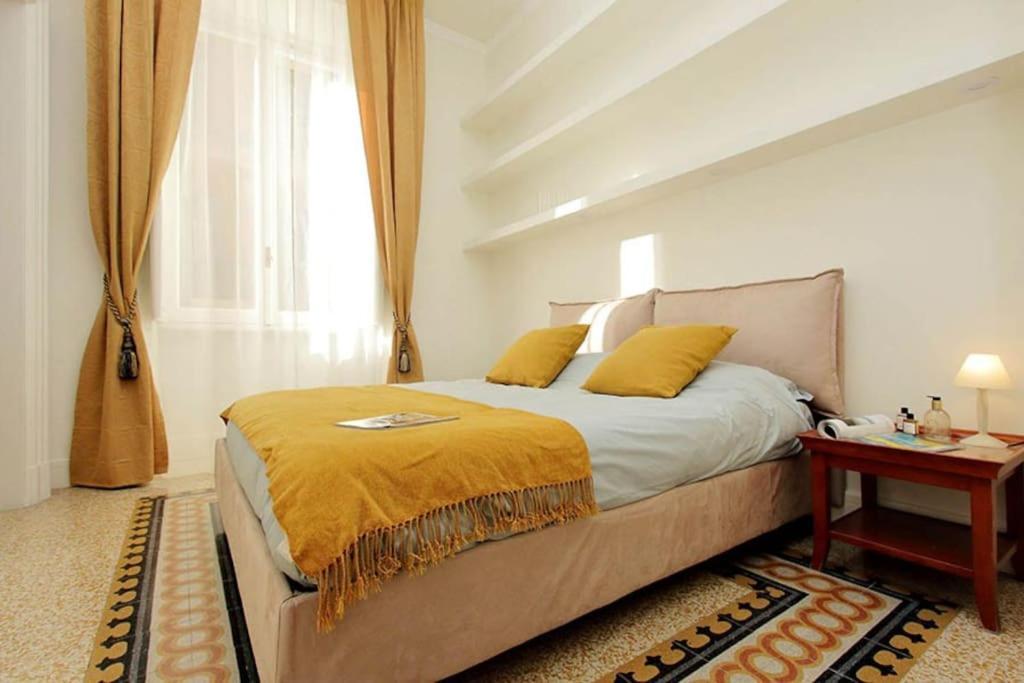 Elegant Apartment In The Heart Of Rome-Navona Area Bagian luar foto