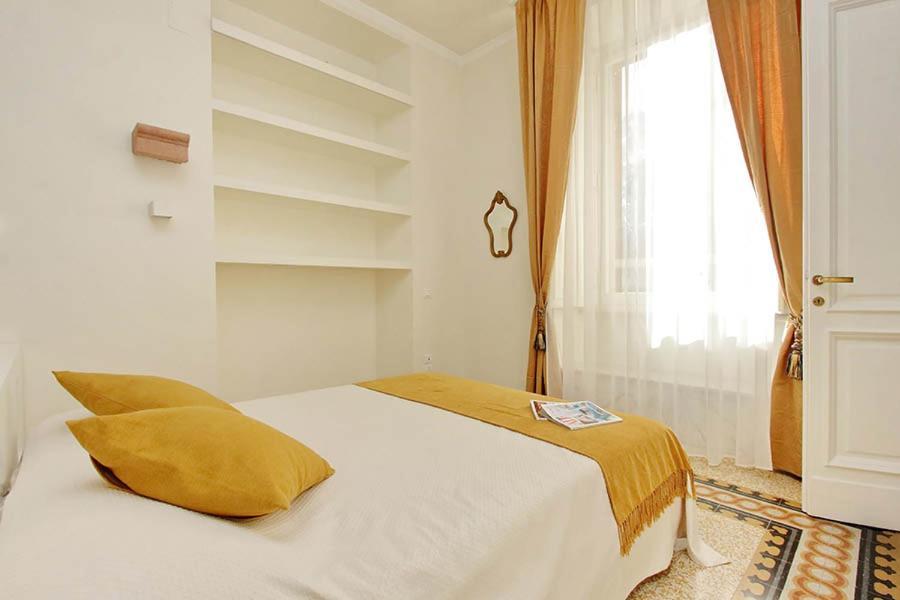 Elegant Apartment In The Heart Of Rome-Navona Area Bagian luar foto